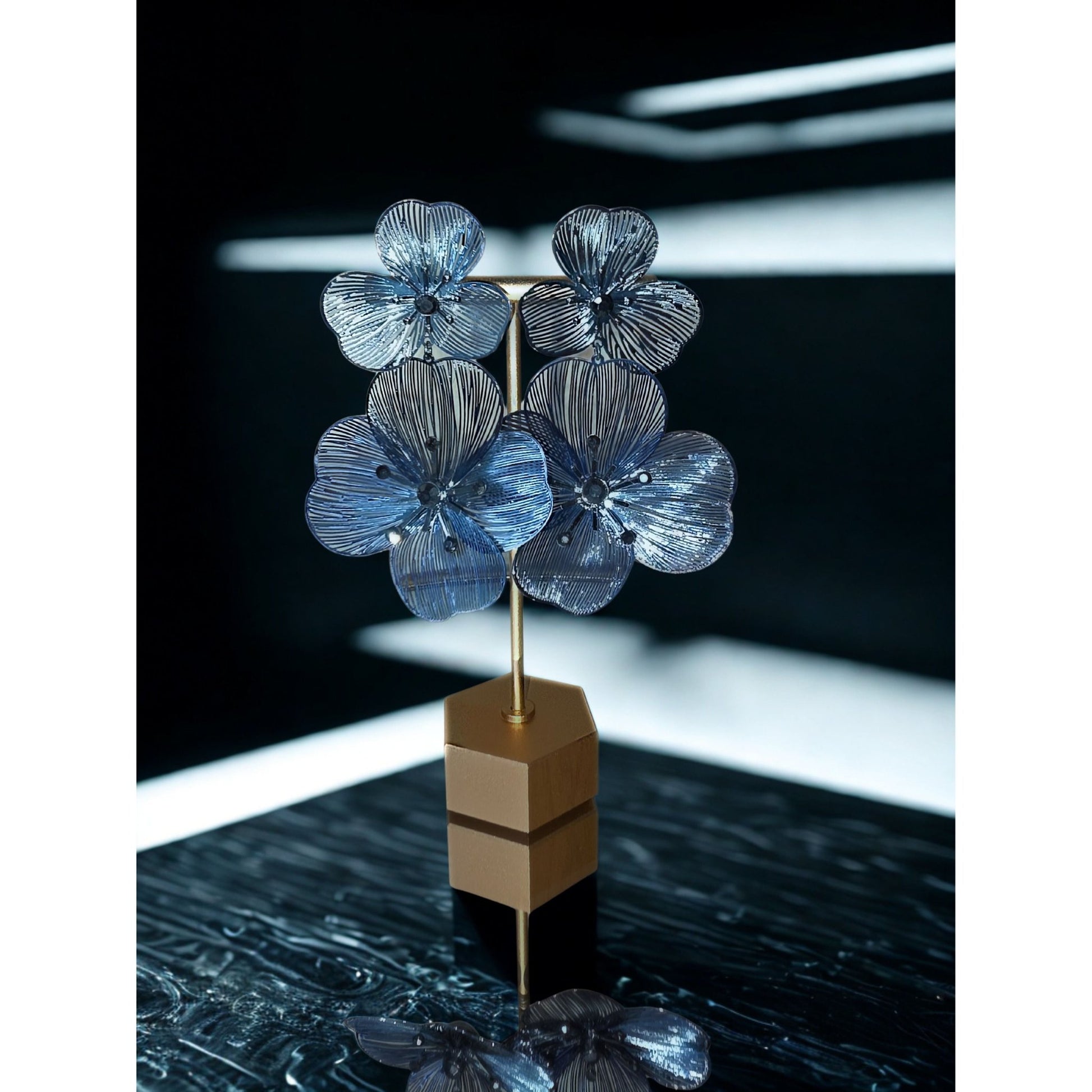 Iris Earrings - Boutique Royále