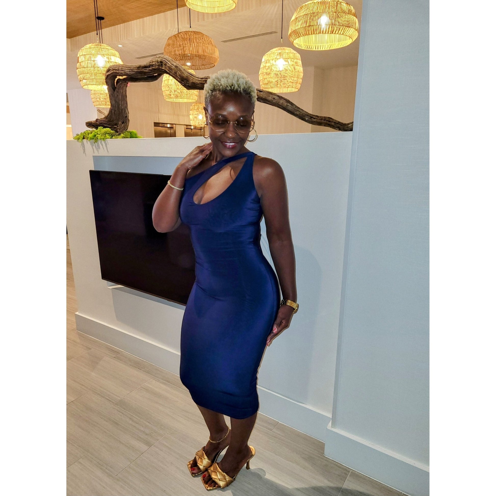 Queen of Hearts Midi Dress (Navy) - Boutique Royále