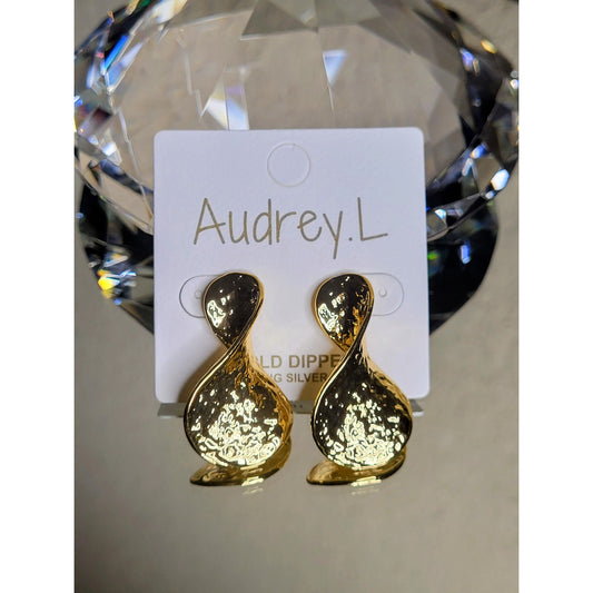 Swirl of Elegance Earrings